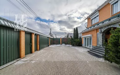 2-этажный коттедж 554 м² с отделкой