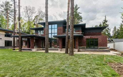 2-этажный коттедж 460 м² без отделки