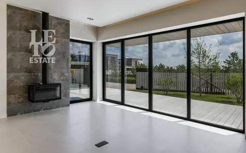 2-этажный коттедж 339 м² с отделкой