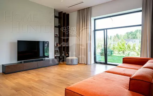 2-этажный коттедж 350 м² с отделкой