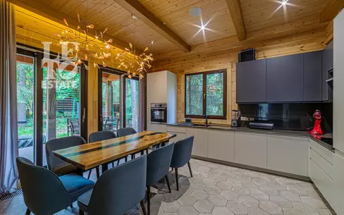 2-этажный коттедж 360 м² с отделкой