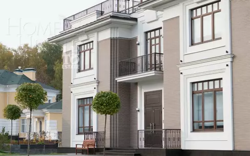 3-этажный коттедж 1 185 м² с отделкой