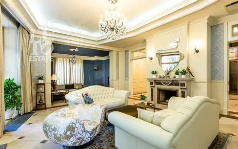 3-этажный коттедж 750 м² с отделкой
