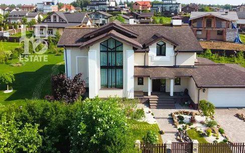 2-этажный коттедж 284.9 м² с отделкой