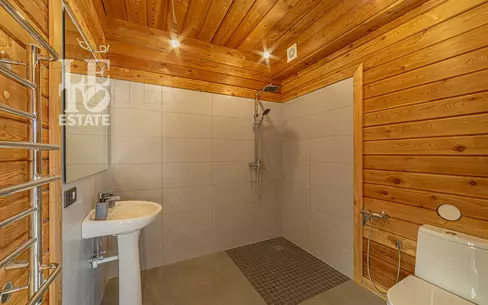 2-этажный коттедж 220 м² с отделкой