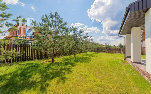 2-этажный коттедж 240 м² с отделкой