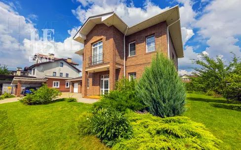 2-этажный коттедж 304 м² с отделкой