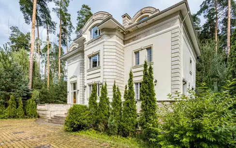 2-этажный коттедж 800 м² с отделкой