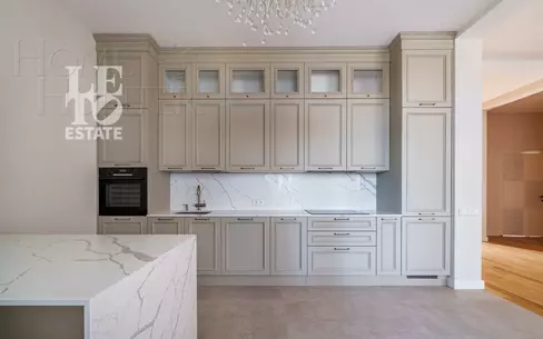 4-КОМН. КВАРТИРА С ОТДЕЛКОЙ 197.3 М² НА 4 ЭТАЖЕ