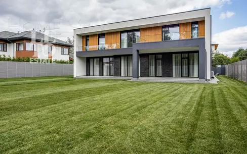 2-этажный коттедж 604 м² с отделкой