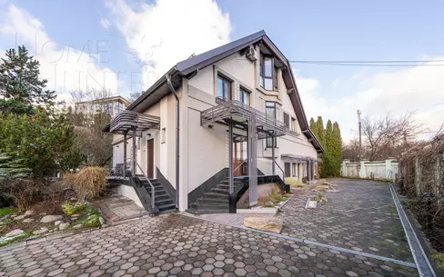 2-этажный коттедж 679 м² с отделкой