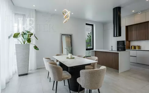 2-этажный коттедж 243 м² с отделкой