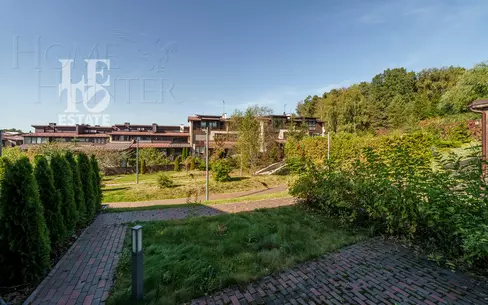 2-этажный таунхаус 270 м² без отделки