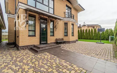 2-этажный коттедж 526 м² с отделкой