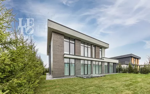 2-этажный коттедж 437.4 м² с отделкой