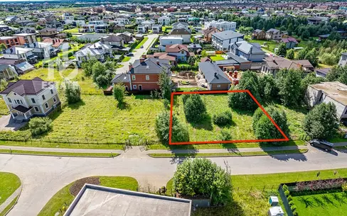 Участок 10.4 сот. в охраняемом поселке