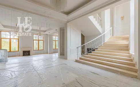 2-этажный коттедж 1 000 м² с отделкой