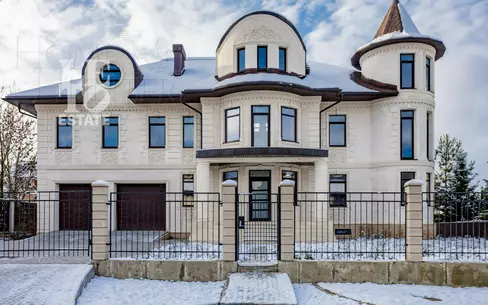 2-этажный коттедж 860 м² без отделки