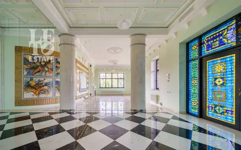 2-этажный коттедж 745 м² с отделкой