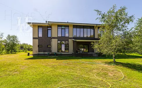 2-этажный коттедж 439 м² с отделкой