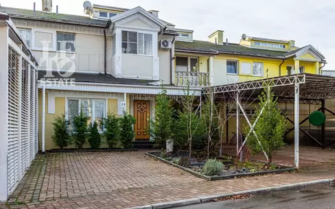 2-этажный таунхаус 200 м² с отделкой