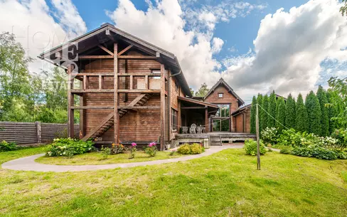 2-этажный коттедж 600 м² с отделкой