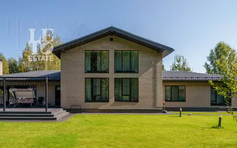 2-этажный коттедж 302 м² с отделкой