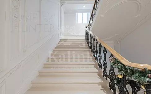 4-КОМН. КВАРТИРА С ОТДЕЛКОЙ 210 М² НА 2 ЭТАЖЕ