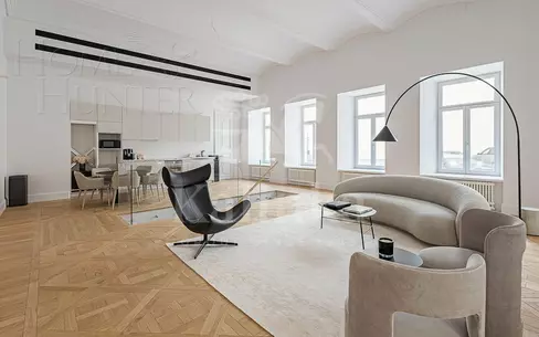 4-КОМН. КВАРТИРА С ОТДЕЛКОЙ 210 М² НА 2 ЭТАЖЕ