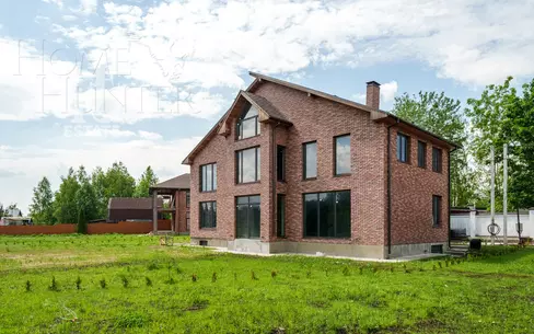 2-этажный коттедж 398.2 м² без отделки