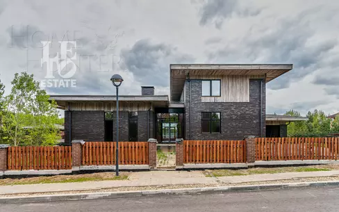 2-этажный коттедж 691.4 м² без отделки