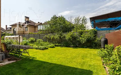 2-этажный коттедж 300.2 м² без отделки