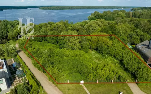 Участок 54.02 сот. в охраняемом поселке