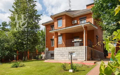 3-этажный коттедж 406 м² с отделкой