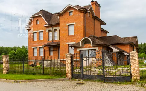 2-этажный коттедж 785 м² без отделки