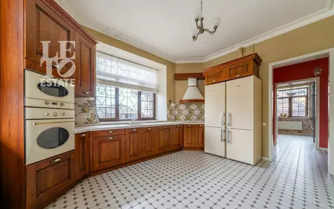 2-этажный коттедж 360 м² с отделкой