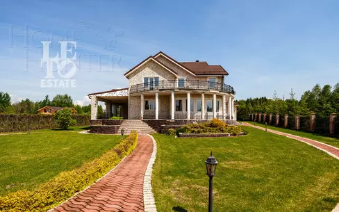 2-этажный коттедж 795 м² без отделки