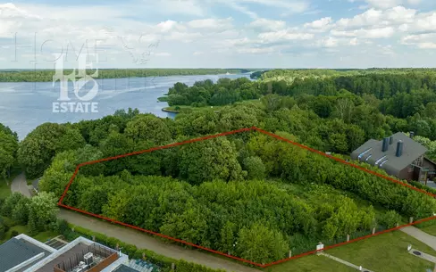 Участок 54.02 сот. в охраняемом поселке