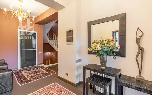 2-этажный коттедж 841 м² с отделкой