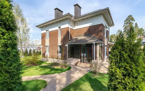 2-этажный коттедж 214 м² с отделкой