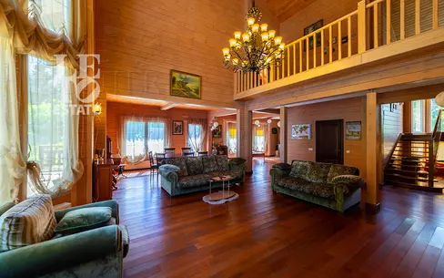 2-этажный коттедж 350 м² с отделкой