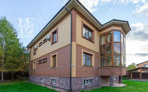 2-этажный коттедж 553.8 м² с отделкой