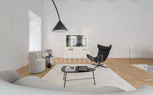 4-КОМН. КВАРТИРА С ОТДЕЛКОЙ 210 М² НА 2 ЭТАЖЕ