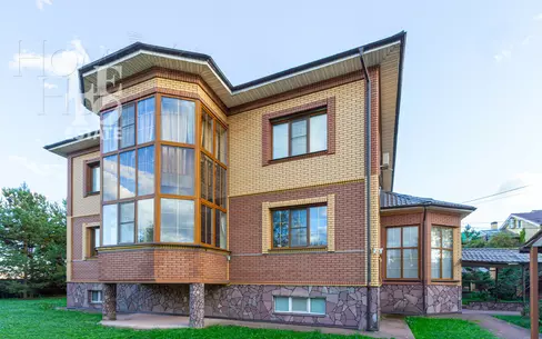 2-этажный коттедж 553.8 м² с отделкой