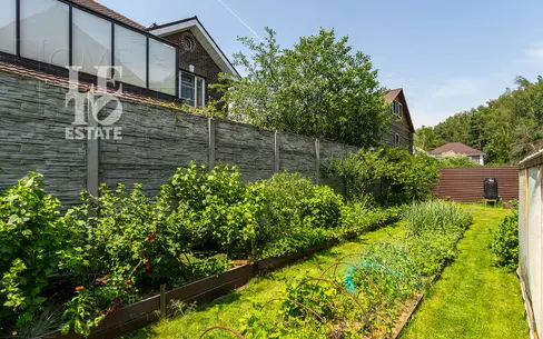 2-этажный коттедж 300.2 м² без отделки