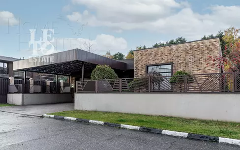 1-этажный коттедж 328 м² с отделкой