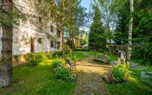 3-этажный коттедж 520 м² с отделкой