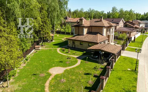 2-этажный коттедж 310.2 м² с отделкой