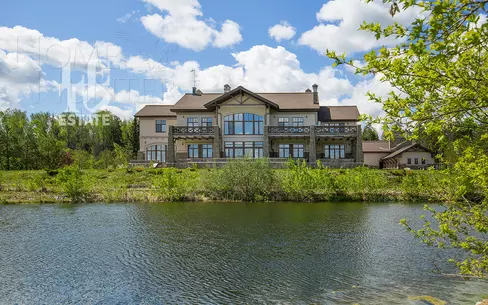 2-этажный коттедж 1 272.6 м² без отделки