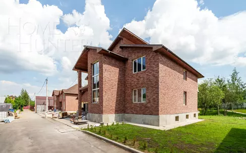 2-этажный коттедж 606.8 м² без отделки